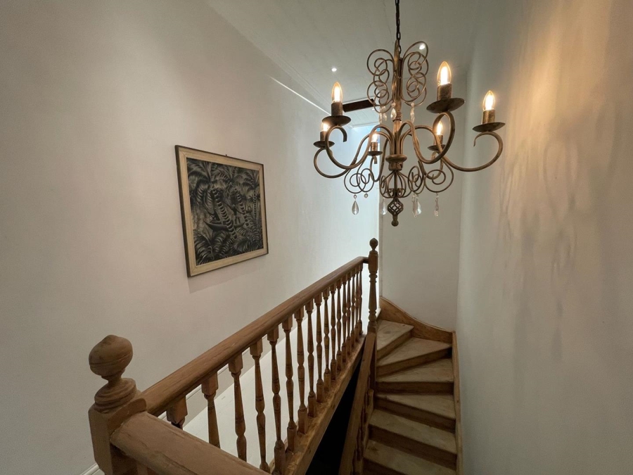 To Let 6 Bedroom Property for Rent in Sea Point Western Cape